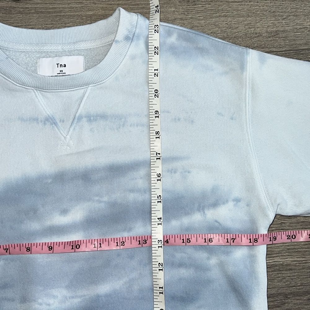 Aritzia TNA Crewneck Sweatshirt Sz. XS Classic Fit Pastel Tie Dye Blue Retro 90s - Picture 7 of 9